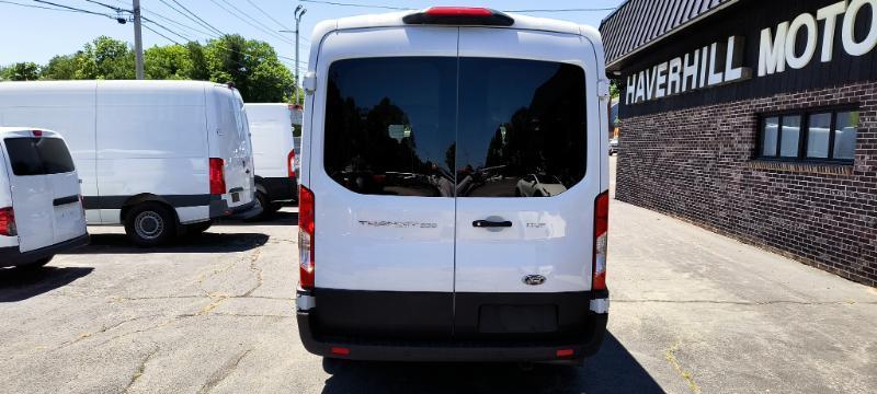 Ford Transit 350 Wagon Med. Roof XL w/Sliding Pass. 148-in. WB 2023
