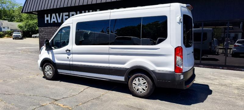Ford Transit 350 Wagon Med. Roof XL w/Sliding Pass. 148-in. WB 2023
