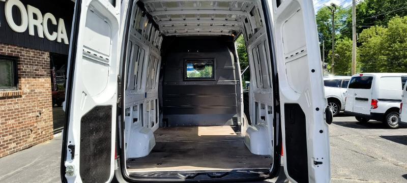 Mercedes-Benz Sprinter 2500 144-in. WB 2021