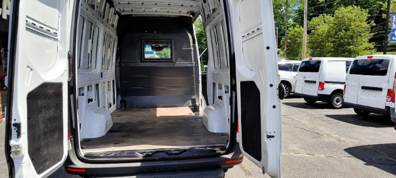 Mercedes-Benz Sprinter 2500 144-in. WB 2021