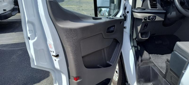 Ford Transit 350 Wagon Low Roof XL w/Sliding Pass. 148-in. WB 2023