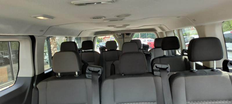 Ford Transit 350 Wagon Low Roof XL w/Sliding Pass. 148-in. WB 2023