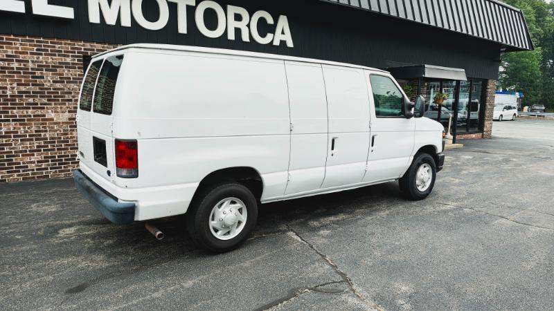 Ford Econoline E-250 2008