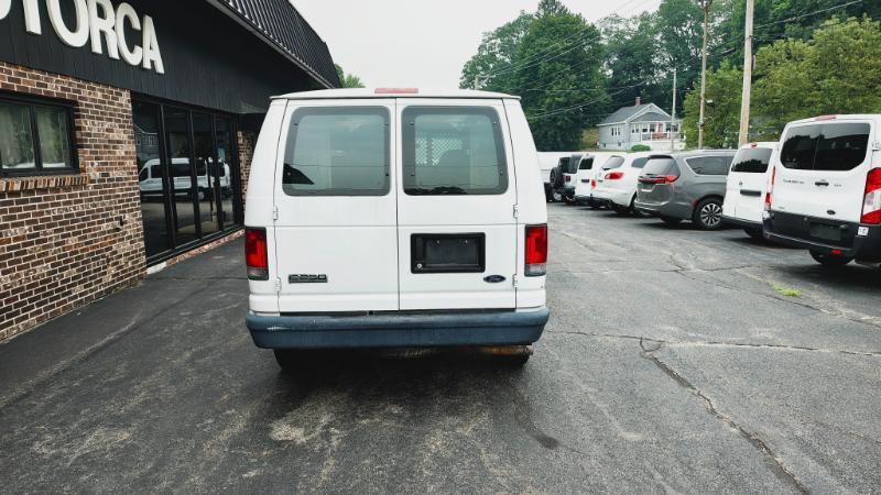 Ford Econoline E-250 2008