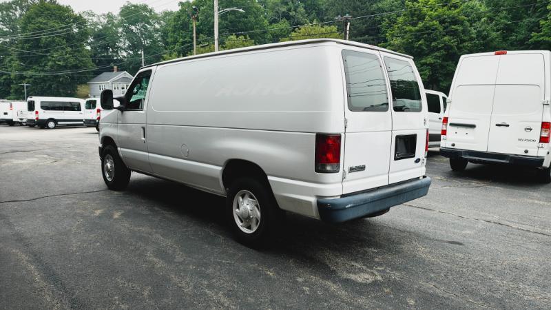 Ford Econoline E-250 2008