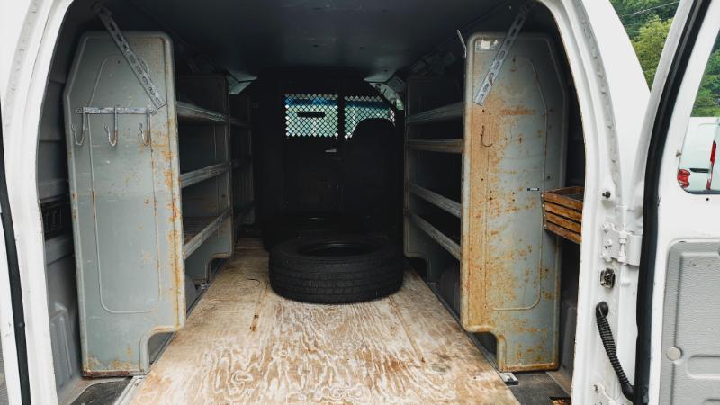 Ford Econoline E-250 2008