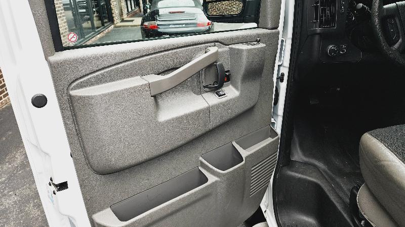 GMC Savana G2500 Cargo 2025