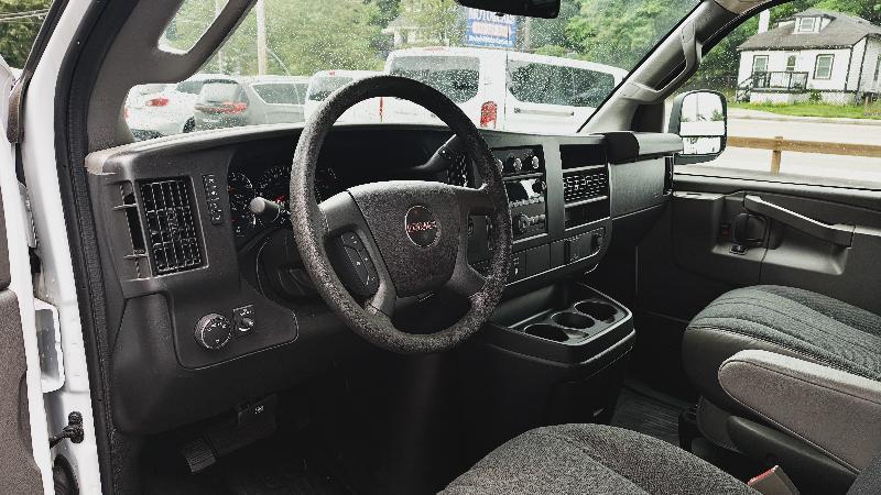 GMC Savana G2500 Cargo 2025