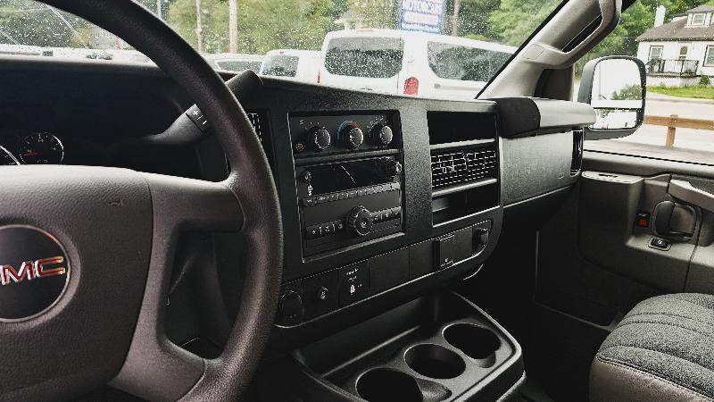 GMC Savana G2500 Cargo 2025