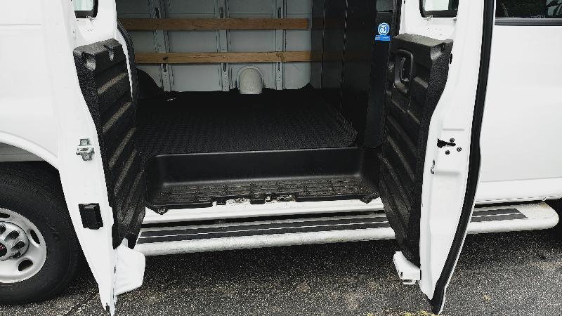 GMC Savana G2500 Cargo 2025