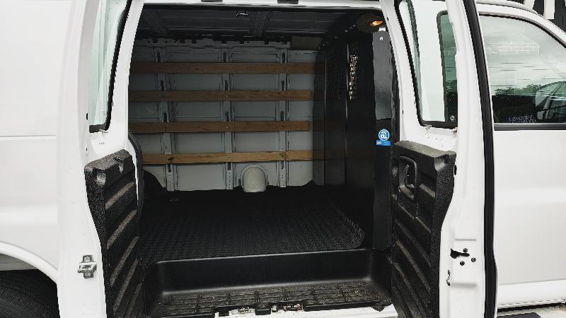 GMC Savana G2500 Cargo 2025