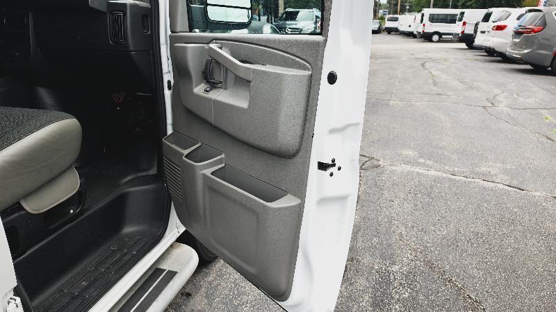 GMC Savana G2500 Cargo 2025