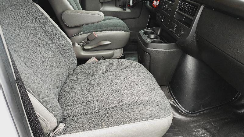 GMC Savana G2500 Cargo 2025