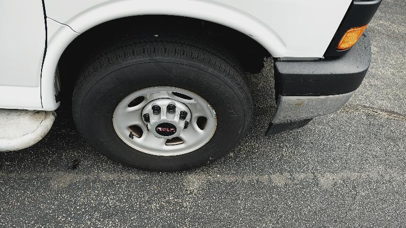 GMC Savana G2500 Cargo 2025