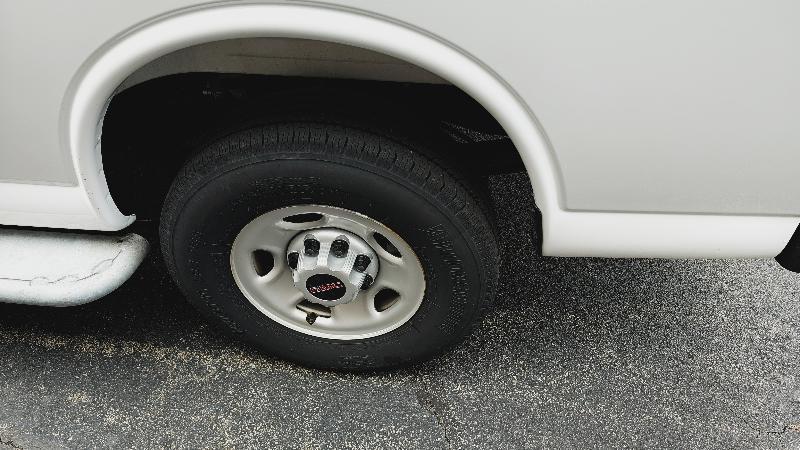 GMC Savana G2500 Cargo 2025