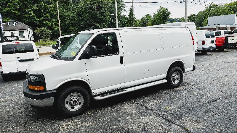 GMC Savana G2500 Cargo 2025