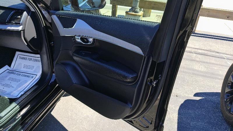 Volvo XC90 B5 Core 2023
