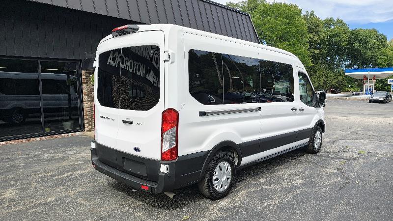 Ford Transit 350 Wagon Med. Roof XLT w/Sliding Pass. 148-in. WB 2025