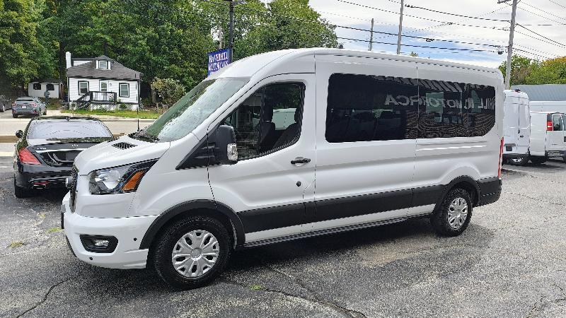 Ford Transit 350 Wagon Med. Roof XLT w/Sliding Pass. 148-in. WB 2025