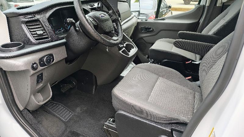 Ford Transit 350 Wagon Med. Roof XLT w/Sliding Pass. 148-in. WB 2025