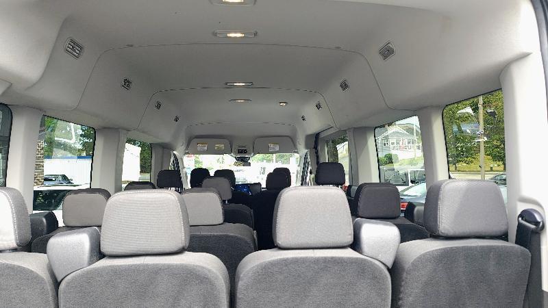 Ford Transit 350 Wagon Med. Roof XLT w/Sliding Pass. 148-in. WB 2025