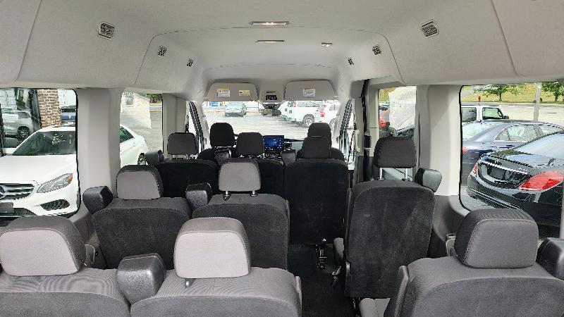 Ford Transit 350 Wagon Med. Roof XLT w/Sliding Pass. 148-in. WB 2025
