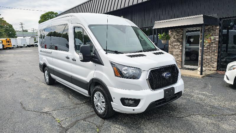 Ford Transit 350 Wagon Med. Roof XLT w/Sliding Pass. 148-in. WB 2025