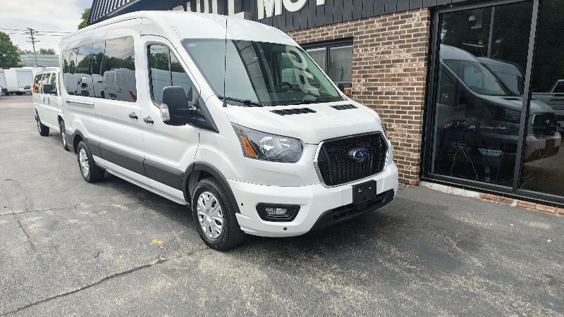 Ford Transit 350 Wagon Med. Roof XLT w/Sliding Pass. 148-in. WB 2025