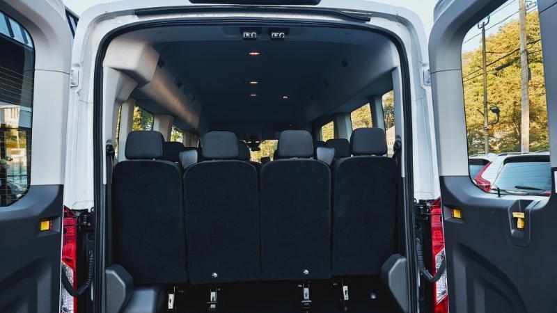 Ford Transit 350 Wagon Med. Roof XL w/Sliding Pass. 148-in. WB 2023
