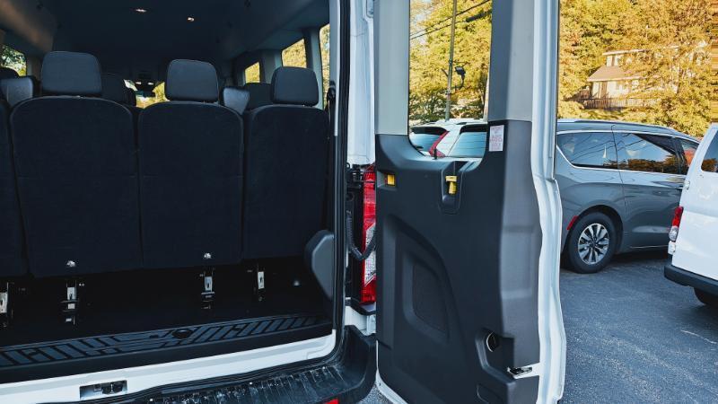 Ford Transit 350 Wagon Med. Roof XL w/Sliding Pass. 148-in. WB 2023