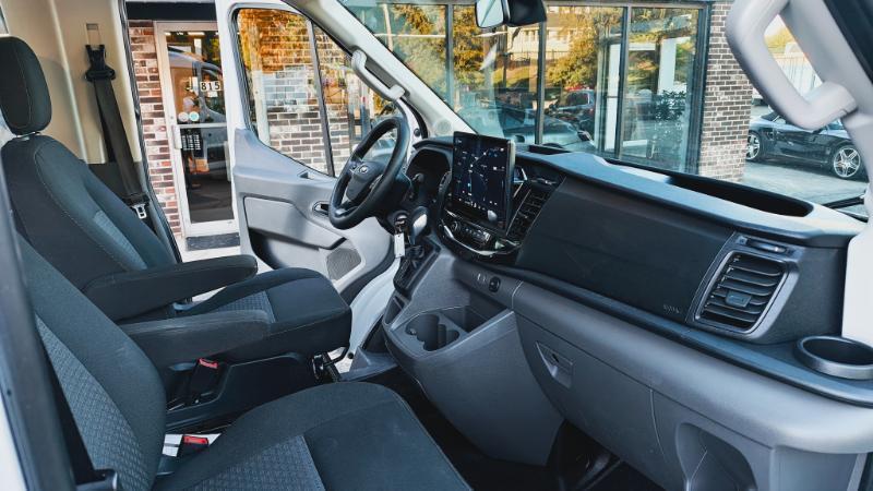 Ford Transit 350 Wagon Med. Roof XL w/Sliding Pass. 148-in. WB 2023