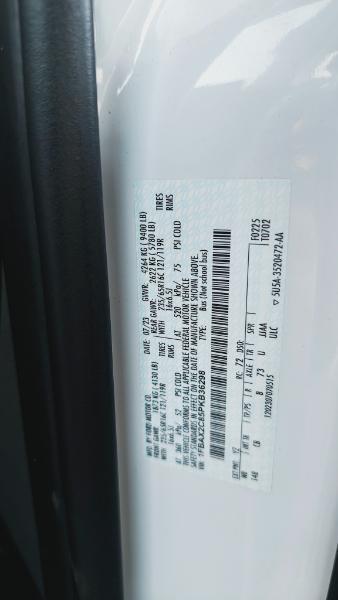 Ford Transit 350 Wagon Med. Roof XL w/Sliding Pass. 148-in. WB 2023
