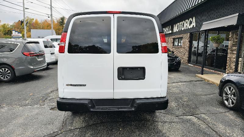 Chevrolet Express LS 3500 Extended 2022