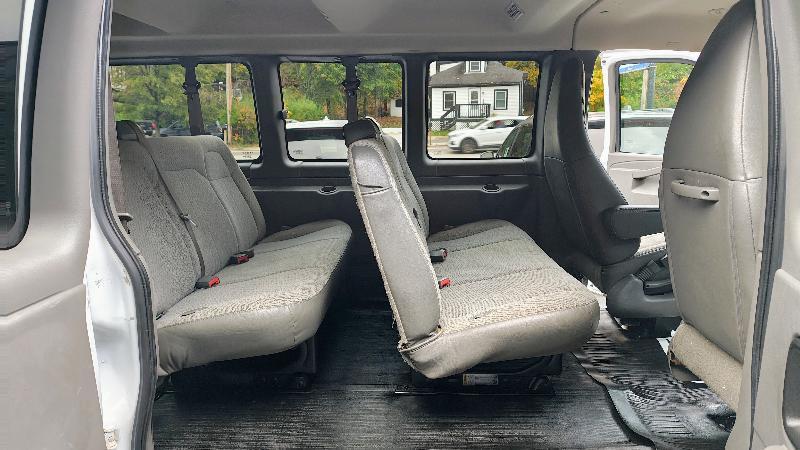 Chevrolet Express LS 3500 Extended 2022