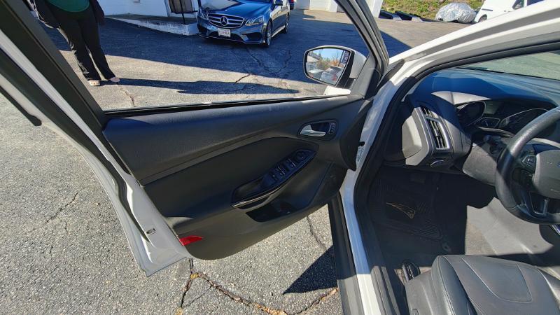 Ford Focus Titanium Sedan 2018