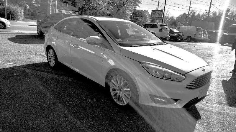 Ford Focus Titanium Sedan 2018