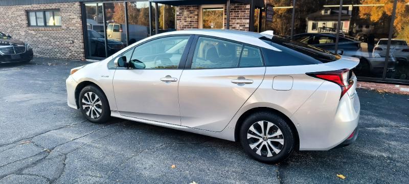 Toyota Prius XLE AWD-e 2019