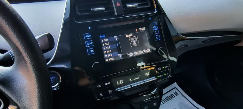 Toyota Prius XLE AWD-e 2019