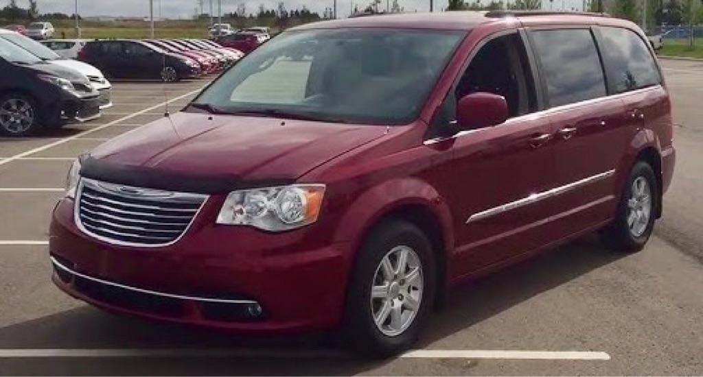 2012 Chrysler Town & Country Touring-L's photo