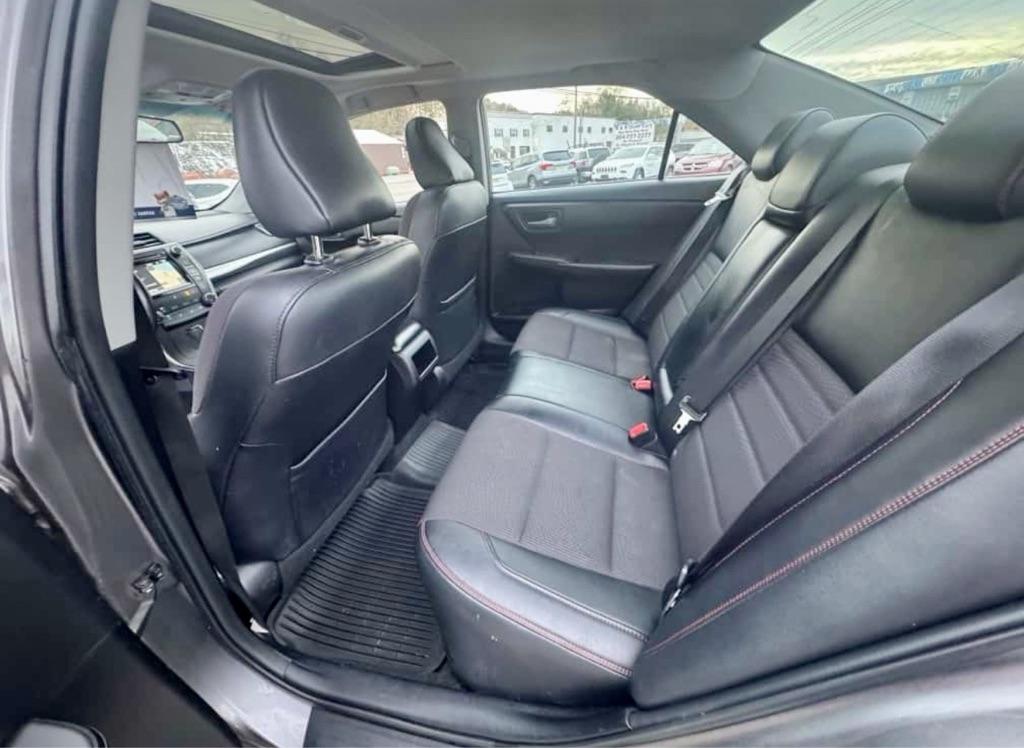 Toyota Camry 4dr Sdn I4 Auto XLE (Natl) 2016