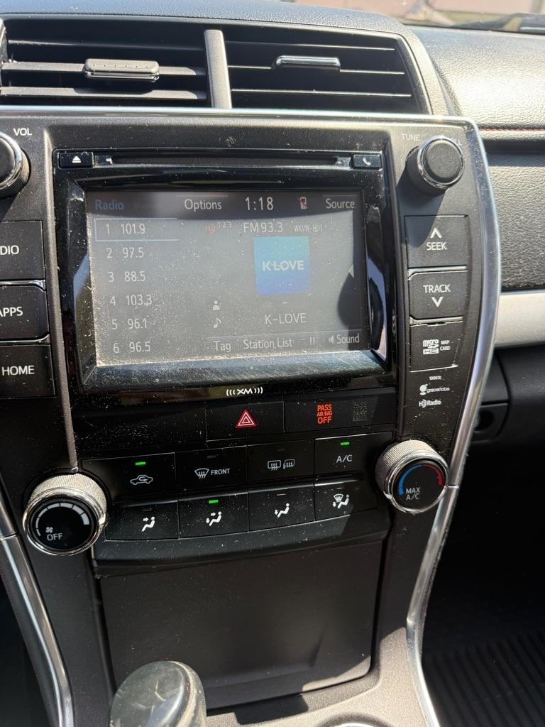 Toyota Camry 4dr Sdn I4 Auto XLE (Natl) 2016