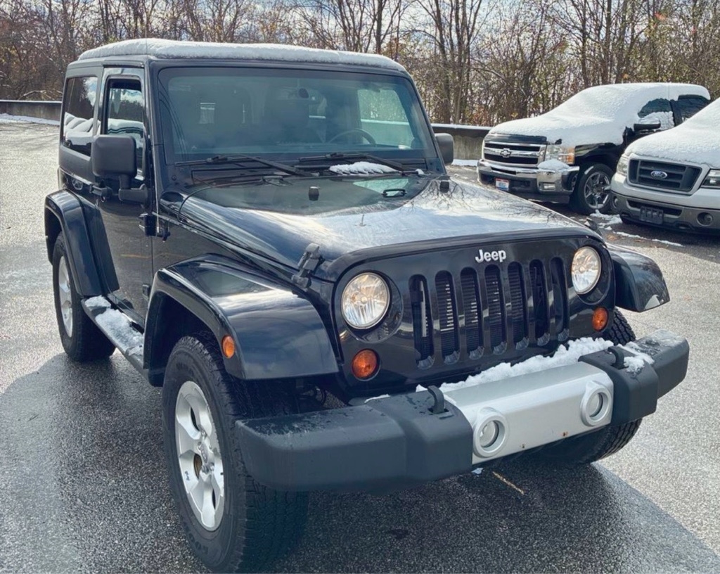 Jeep Wrangler 4WD 2dr Sahara 2013