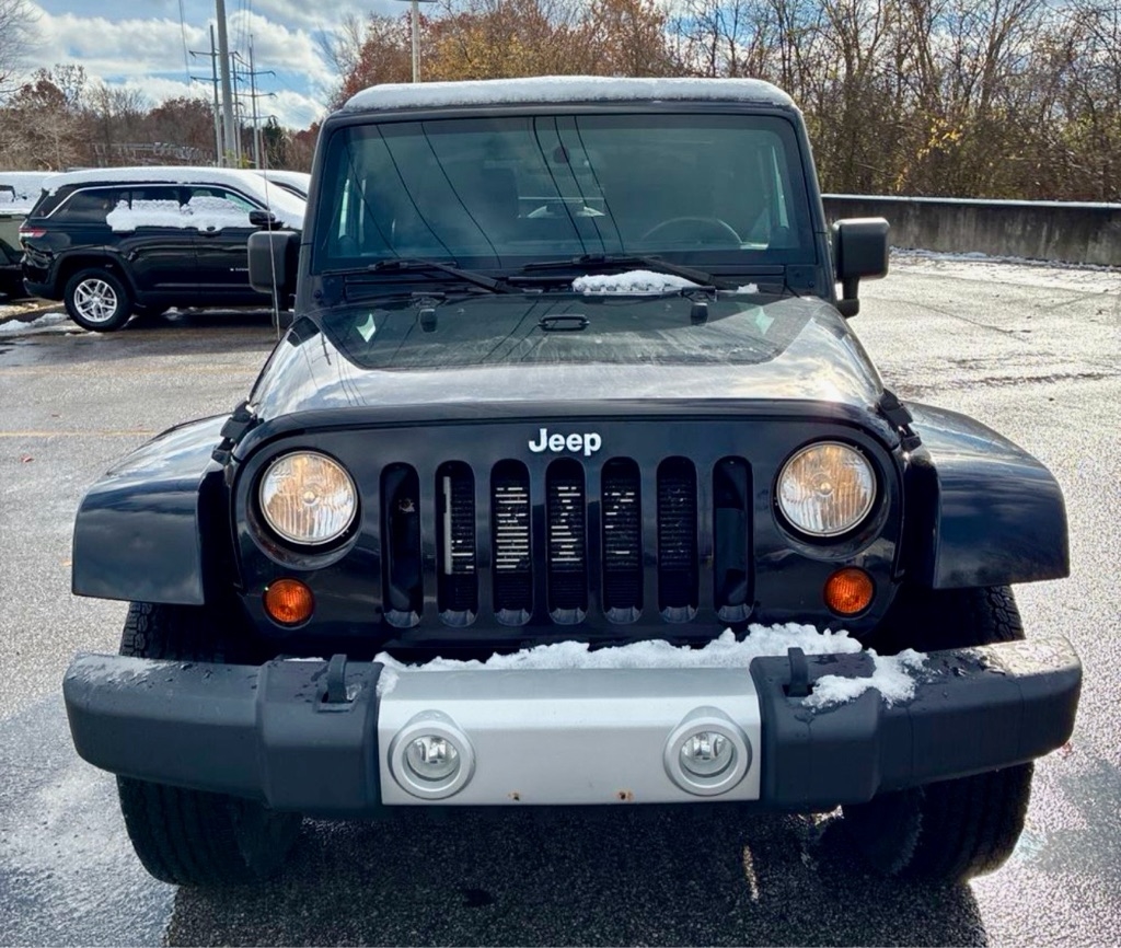 Jeep Wrangler 4WD 2dr Sahara 2013