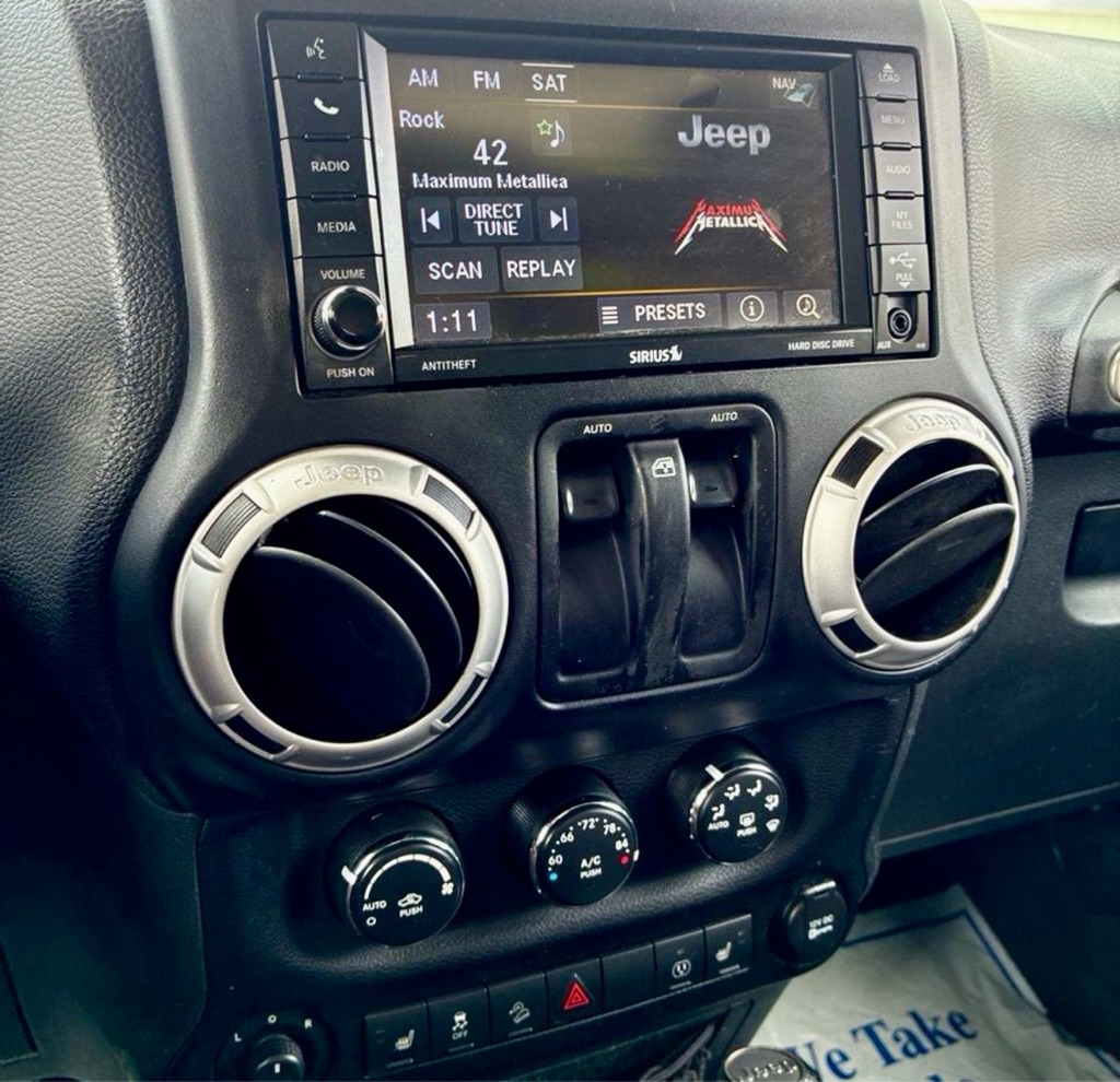 Jeep Wrangler 4WD 2dr Sahara 2013