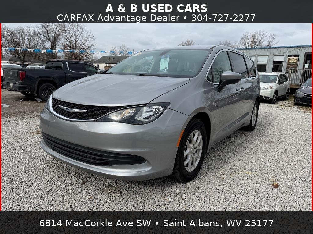 2020 Chrysler Voyager LX