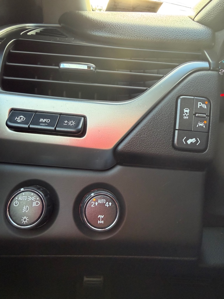 Chevrolet Tahoe 4WD 4dr Premier 2017