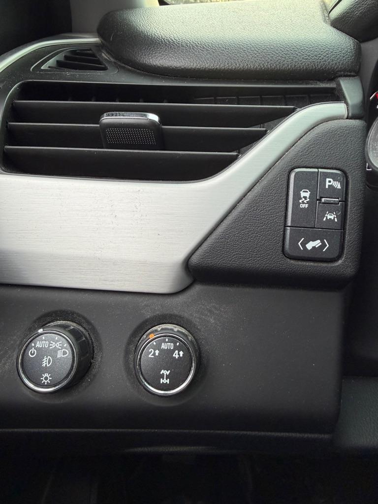 GMC Yukon XL 4WD 4dr SLE 2016