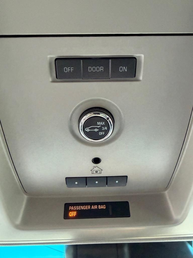 GMC Yukon XL 4WD 4dr SLE 2016