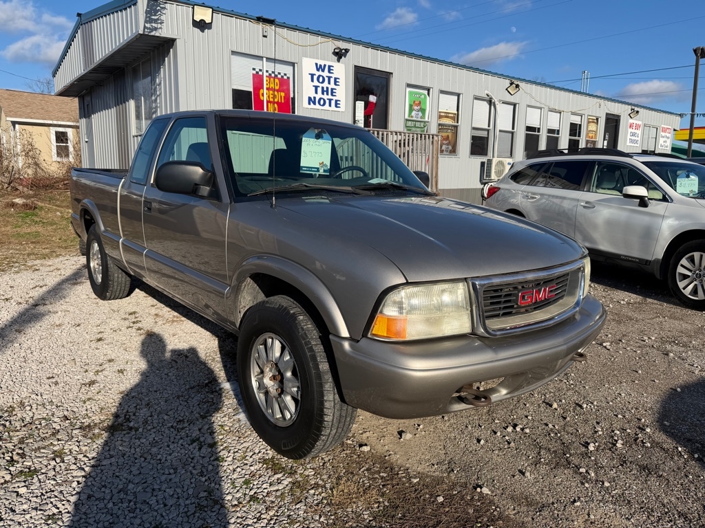 GMC Sonoma Ext Cab 123" WB 4WD SLS 2003