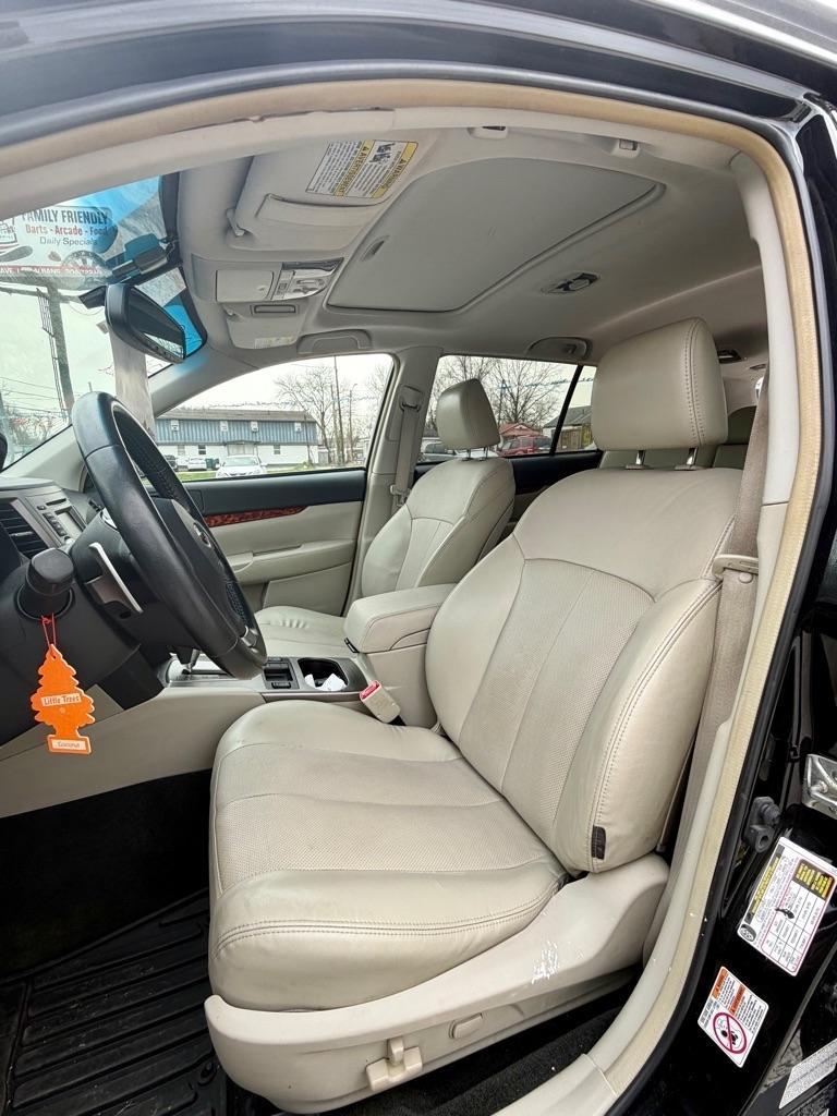 Subaru Outback 4dr Wgn H4 Auto 2.5i Limited 2012